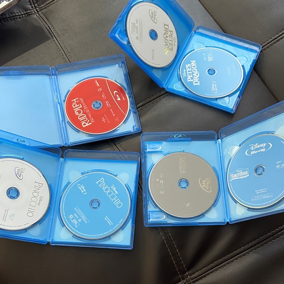 Disney Blu-ray Collection with Blue Cases mixed lot. Like New collection - Picture 6 of 6